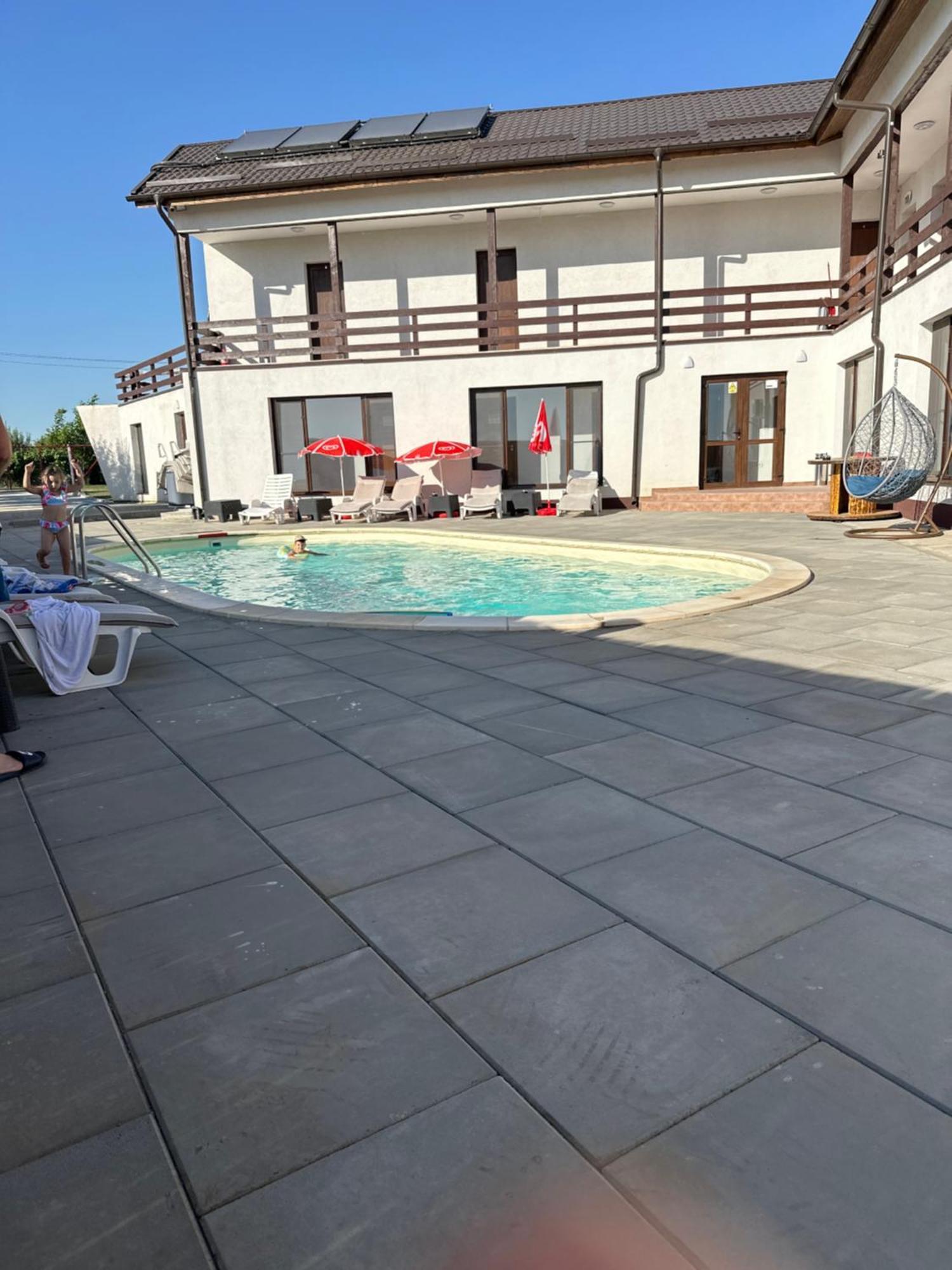 Agropensiunea Livada Lui Cezar Si Rares Farm stay Cataloi