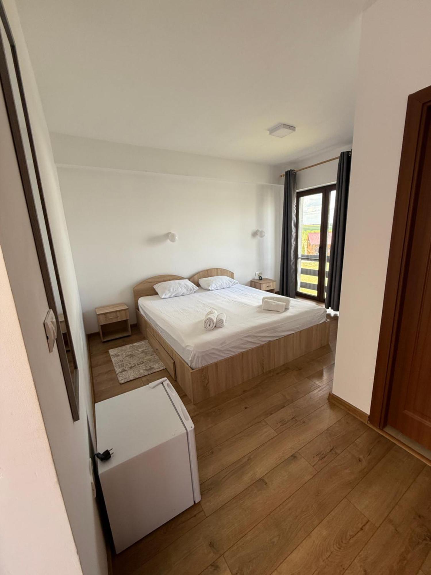 Farm stay Agropensiunea Livada Lui Cezar Si Rares